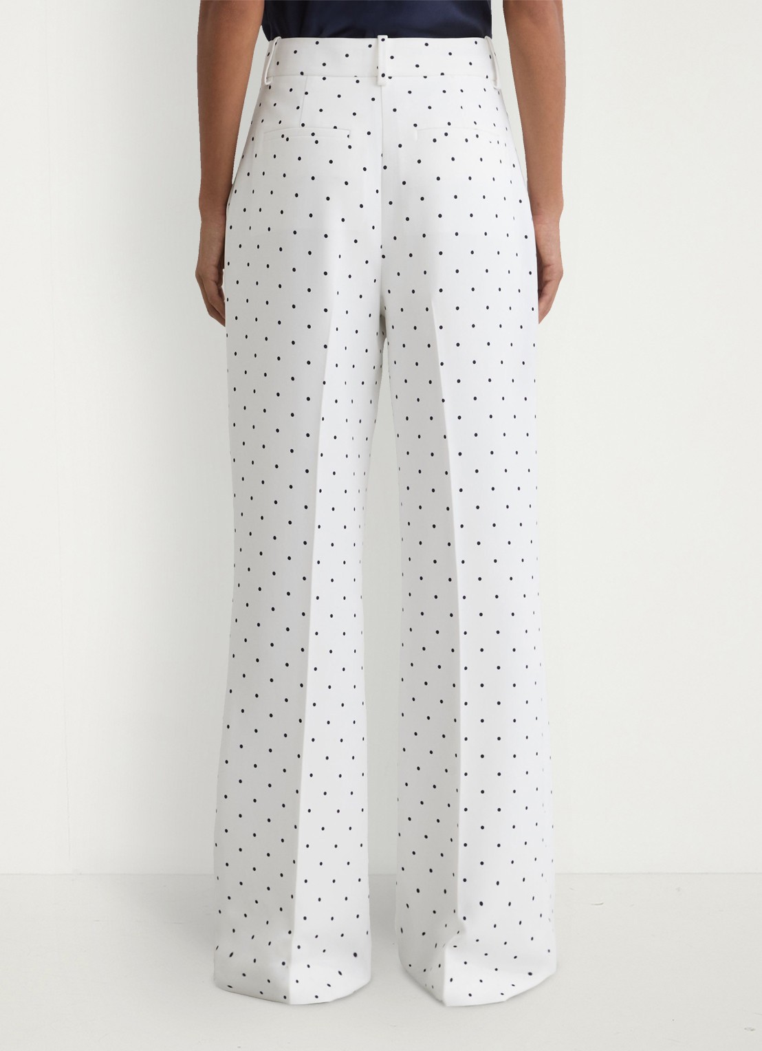 Reiss Petite Beatrix high waist wide fit pantalon met stippenprint - achterkant donkerblauw
