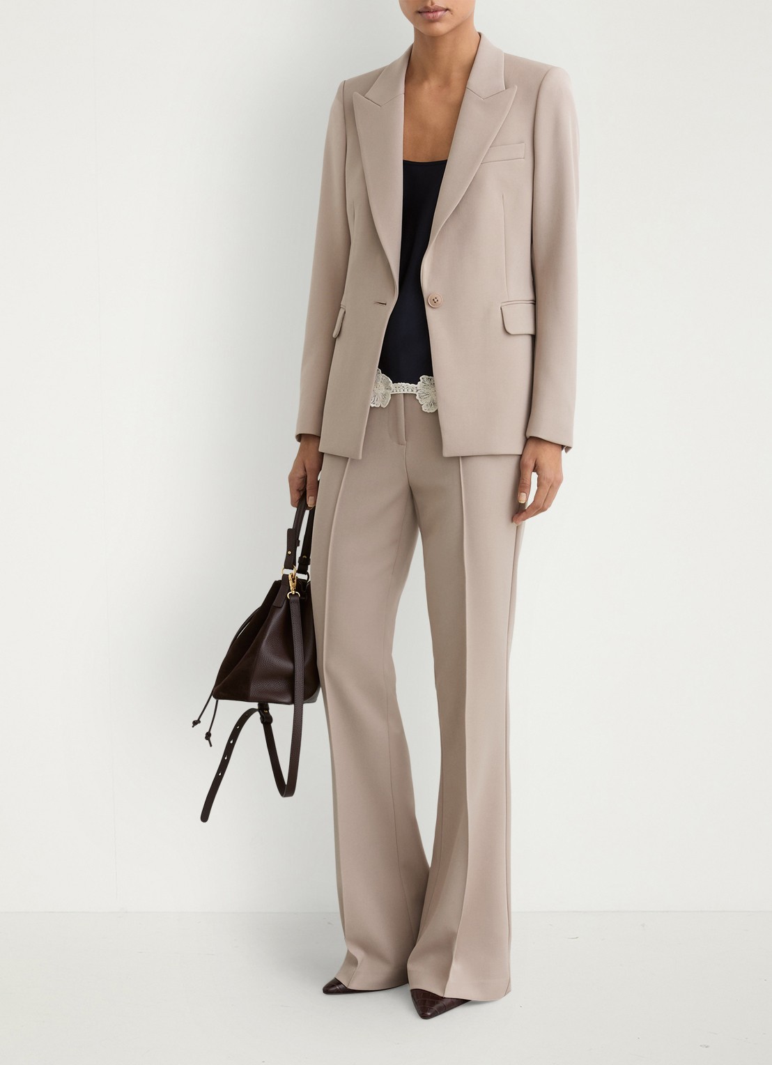 Reiss Petite Gabi blazer met klepzakken - voorkant 7 donkerbeige