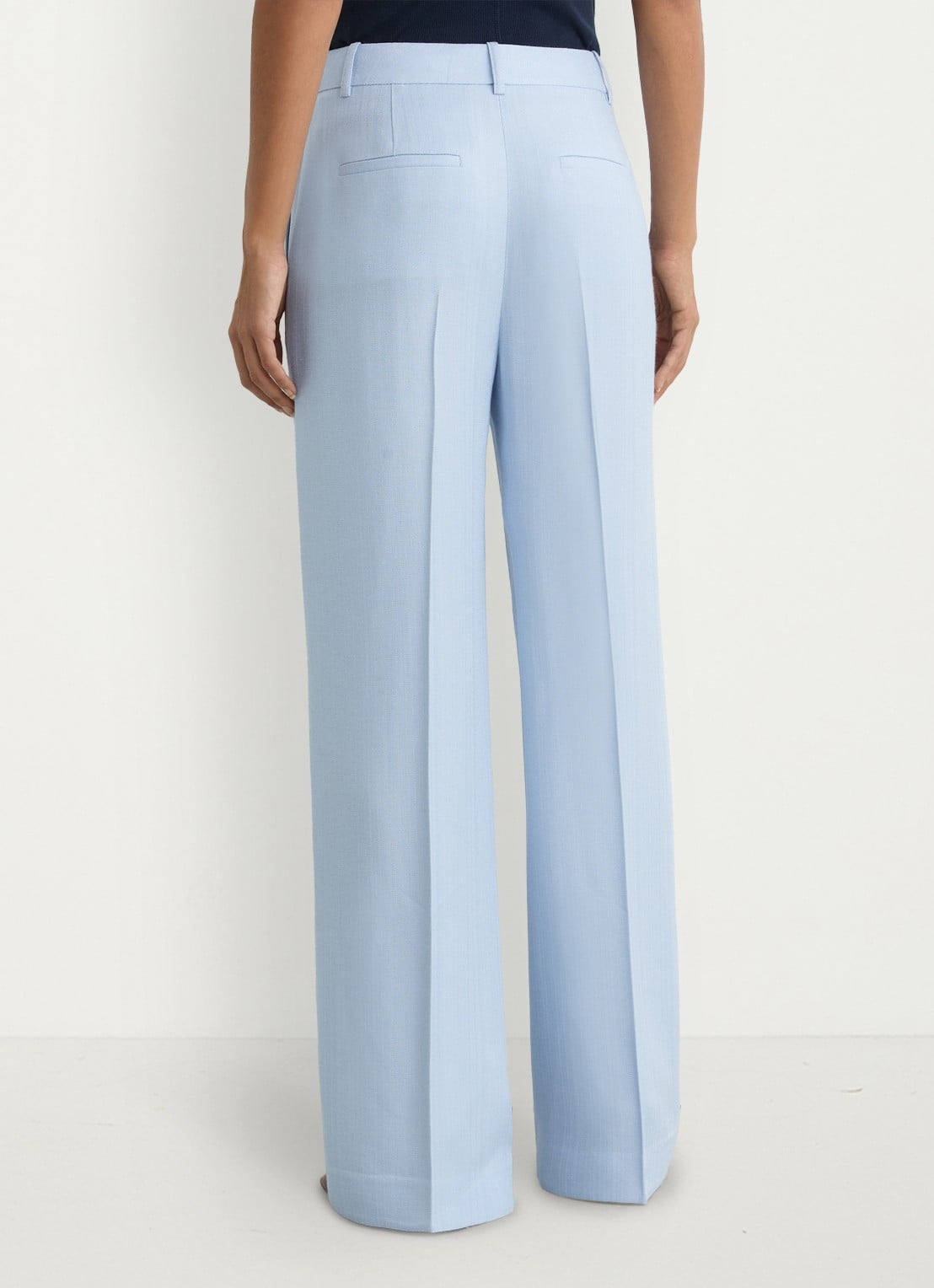 Reiss Petite Magda high waist wide fit pantalon met steekzakken - achterkant lichtblauw