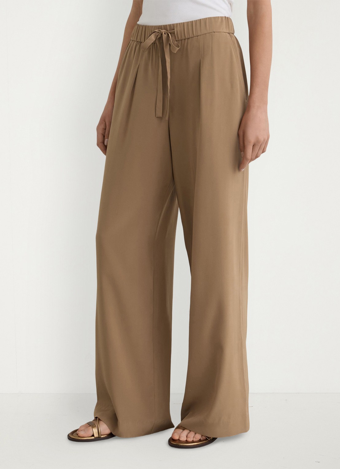 Reiss Petite Maria high waist wide fit pantalon van zijde - detail 4 camel