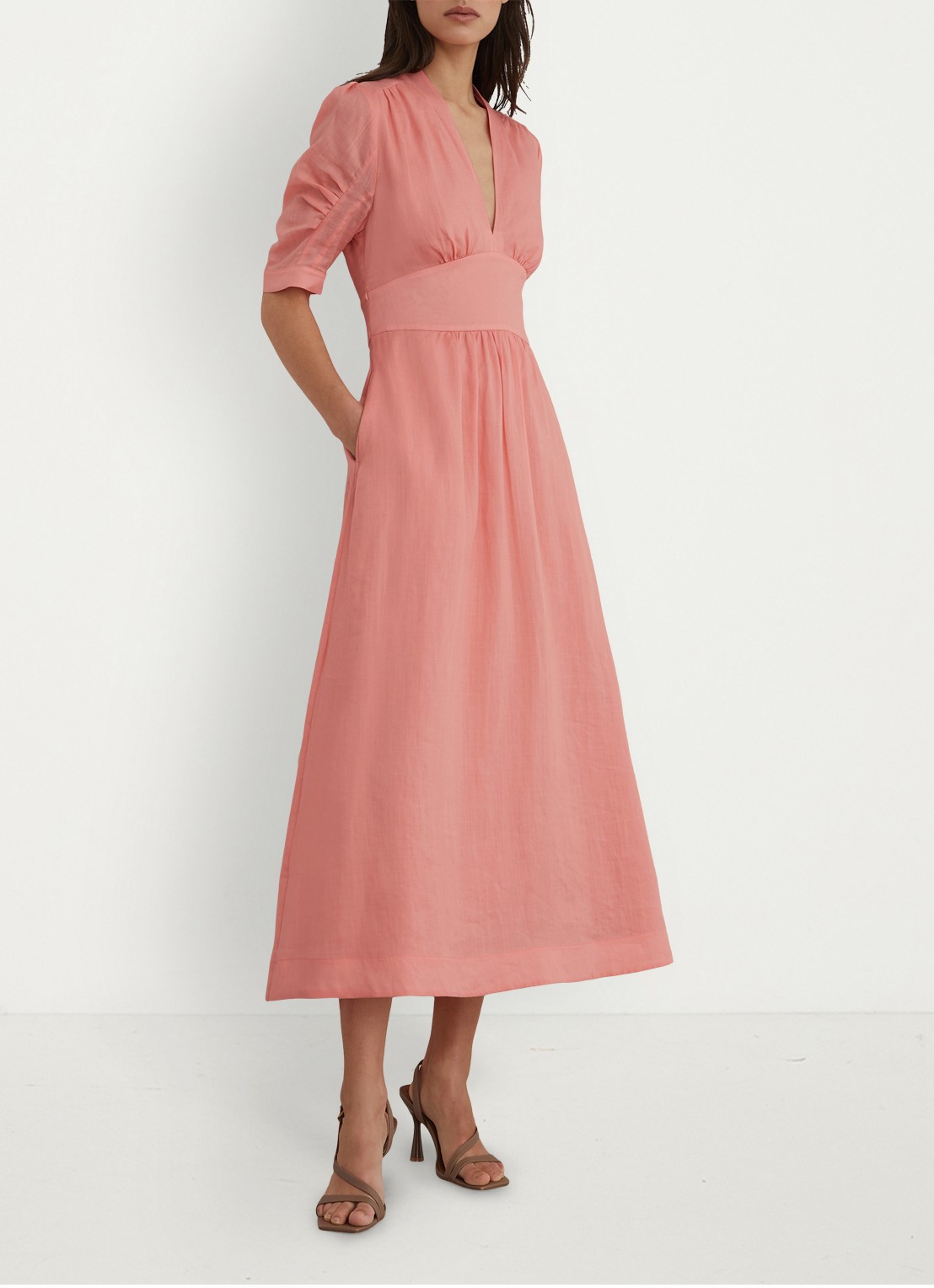 Reiss Petite Poppy midi jurkPETITE POPPY Short-Sleeve Waisted Midi Dress - voorkant 7 oudroze