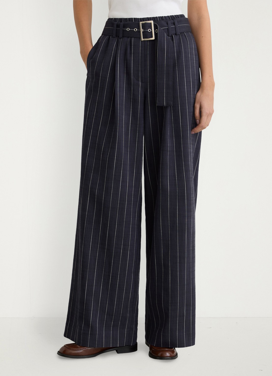 Reiss Petite Rae high waist wide leg pantalon met krijtstreep - detail 3 blauw