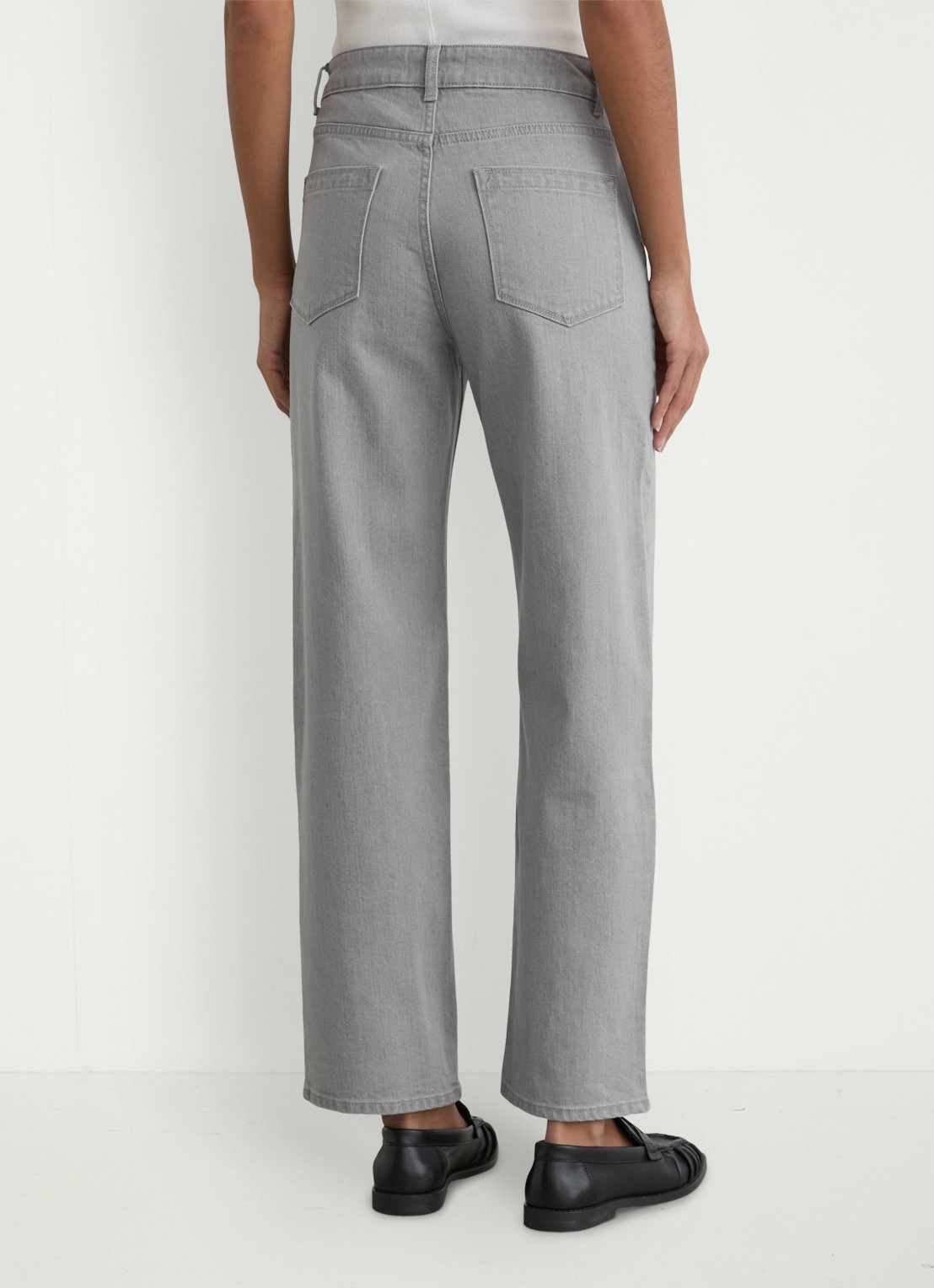 Reiss Petite Selin mid waist straight leg jeans met gekleurde wassing - achterkant grijs