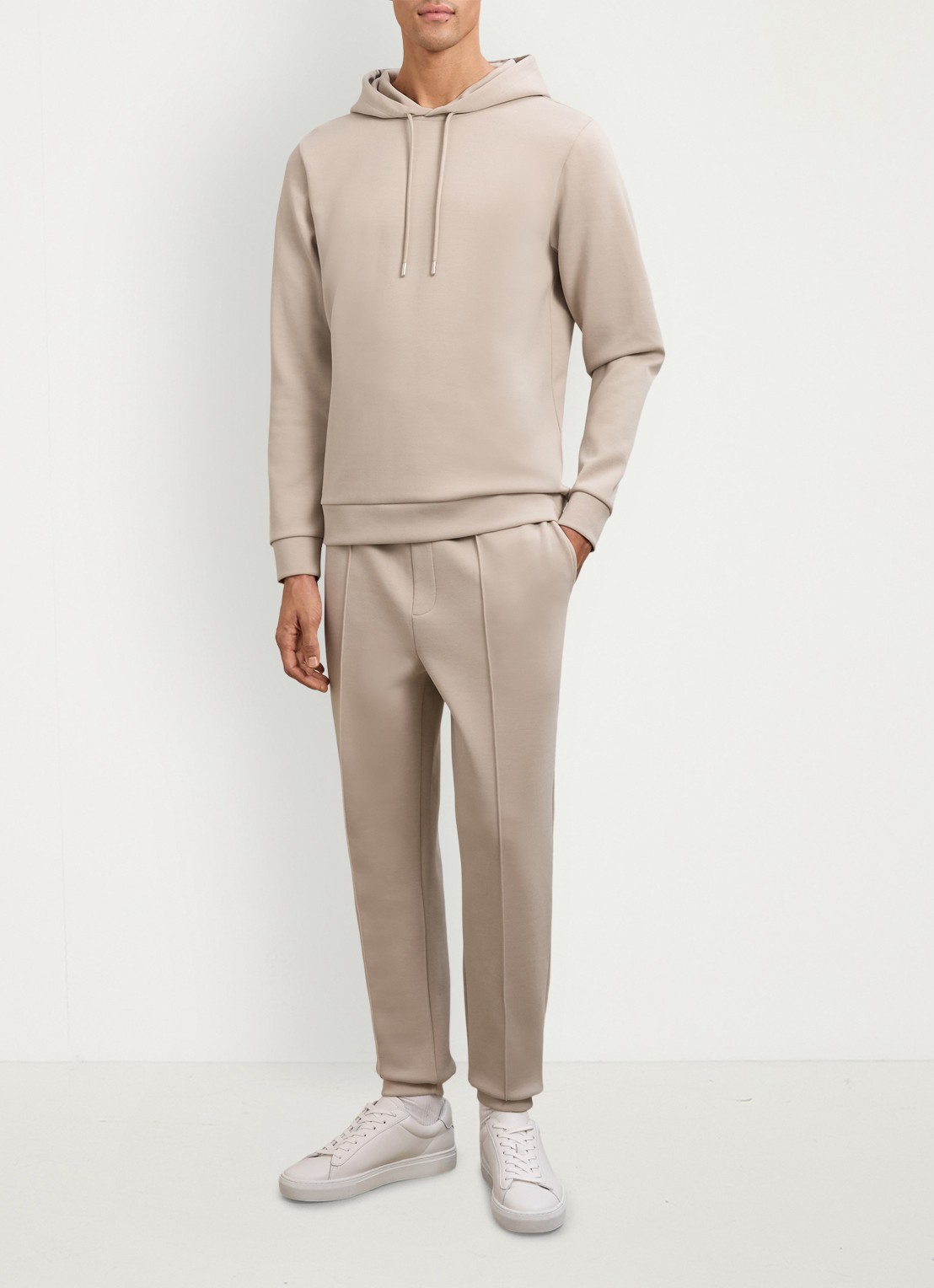 Reiss Premier Premium tapered fit joggingsbroek met steekzakken - voorkant 3 beige
