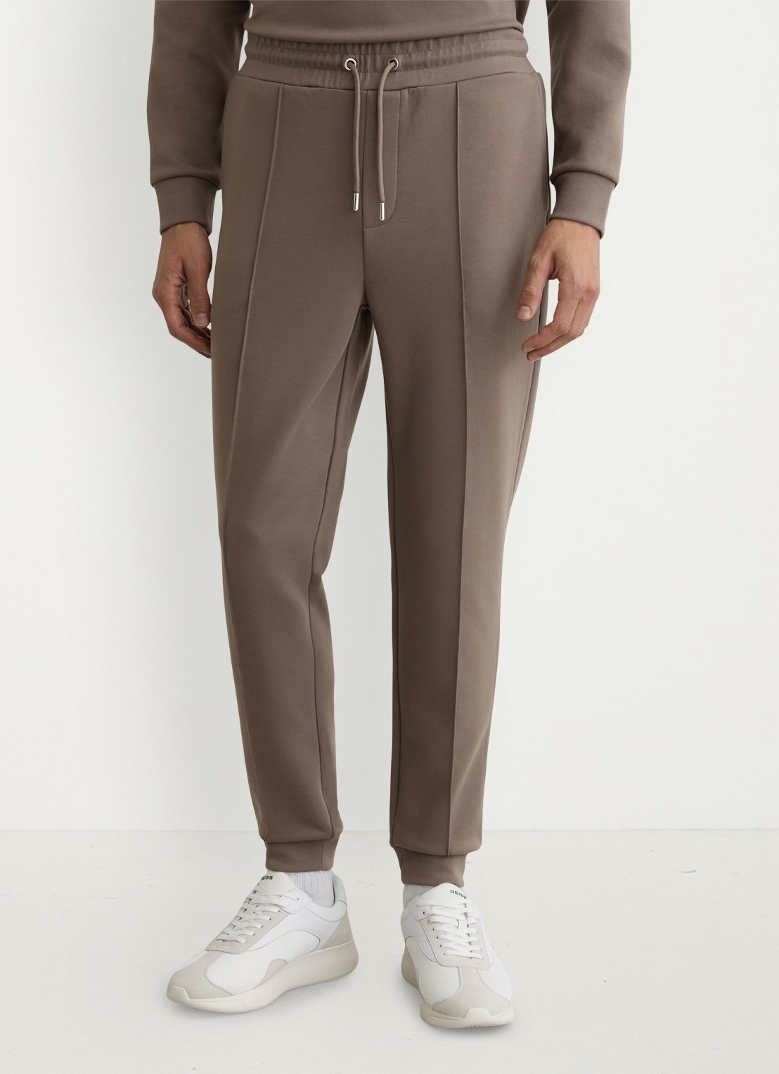 Reiss Premier Premium tapered fit joggingsbroek met steekzakken - detail 4 lichtbruin
