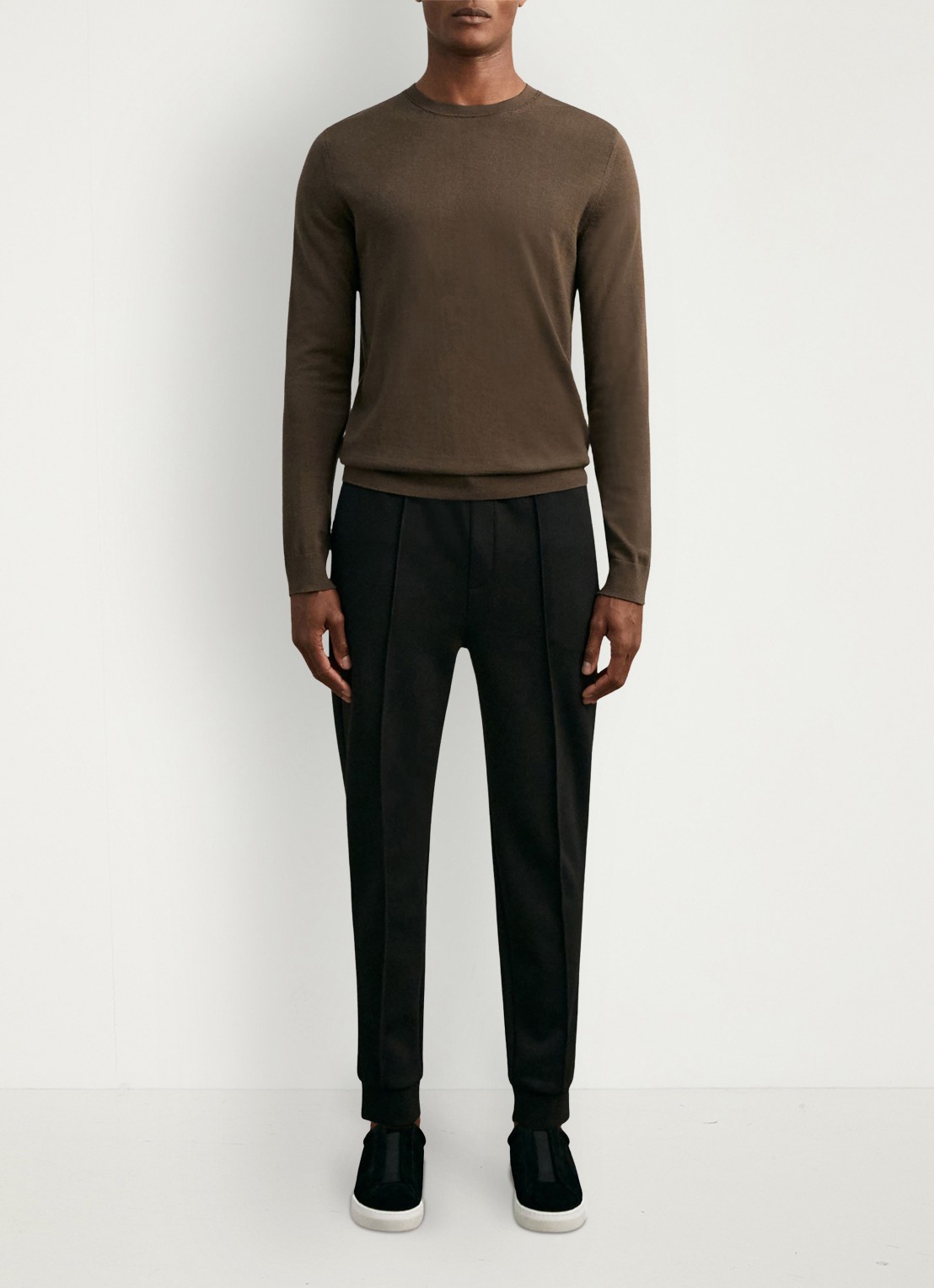 Reiss Premier tapered fit joggingbroek met trekkoord - voorkant 2 black / zwart