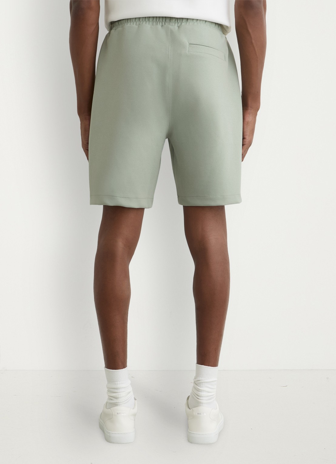 Reiss Reid straight fit korte broek met steekzakken - achterkant mint