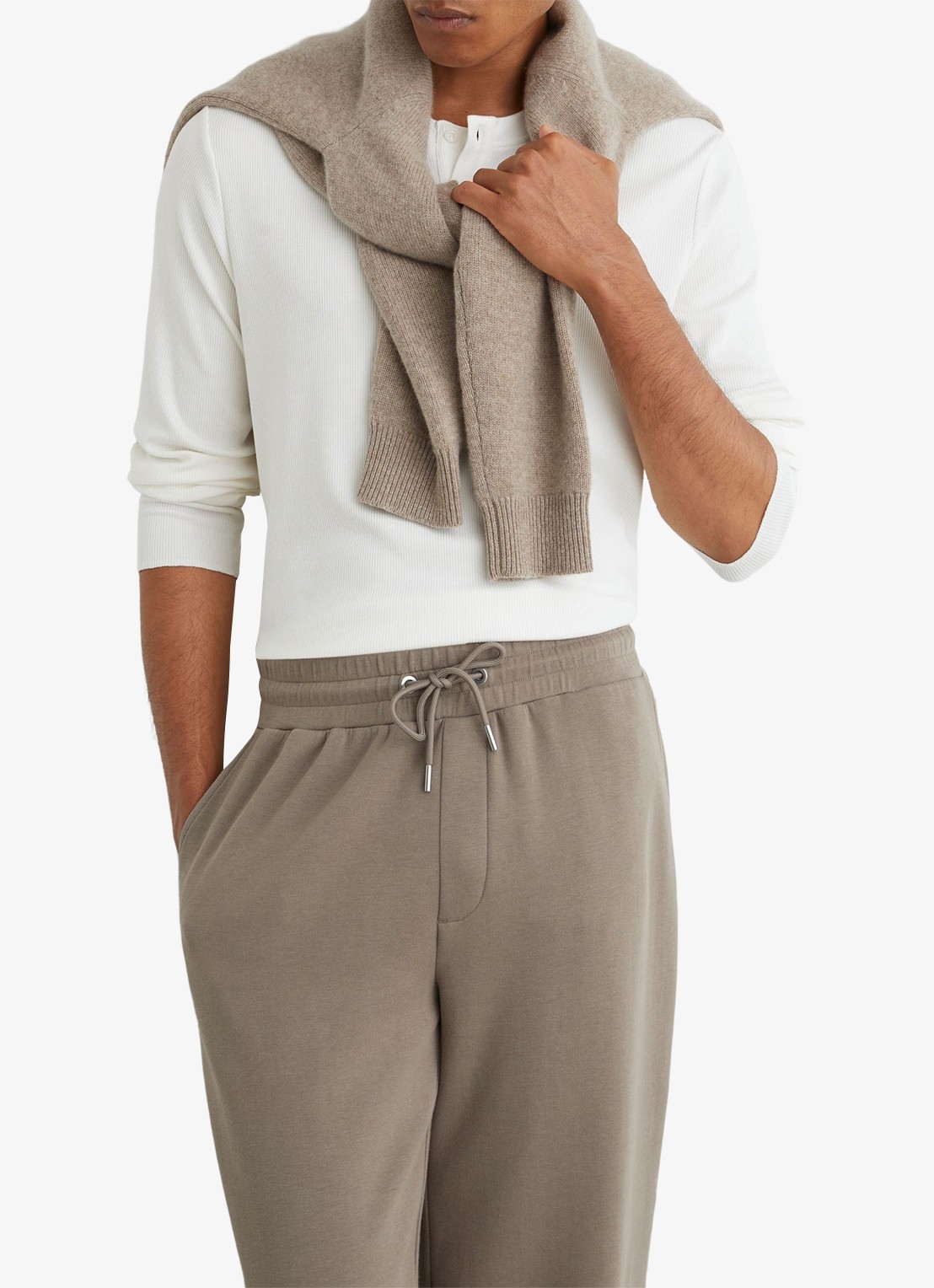 Reiss Rivo straight fit joggingbroek met steekzakken - detail 4 donkerbeige
