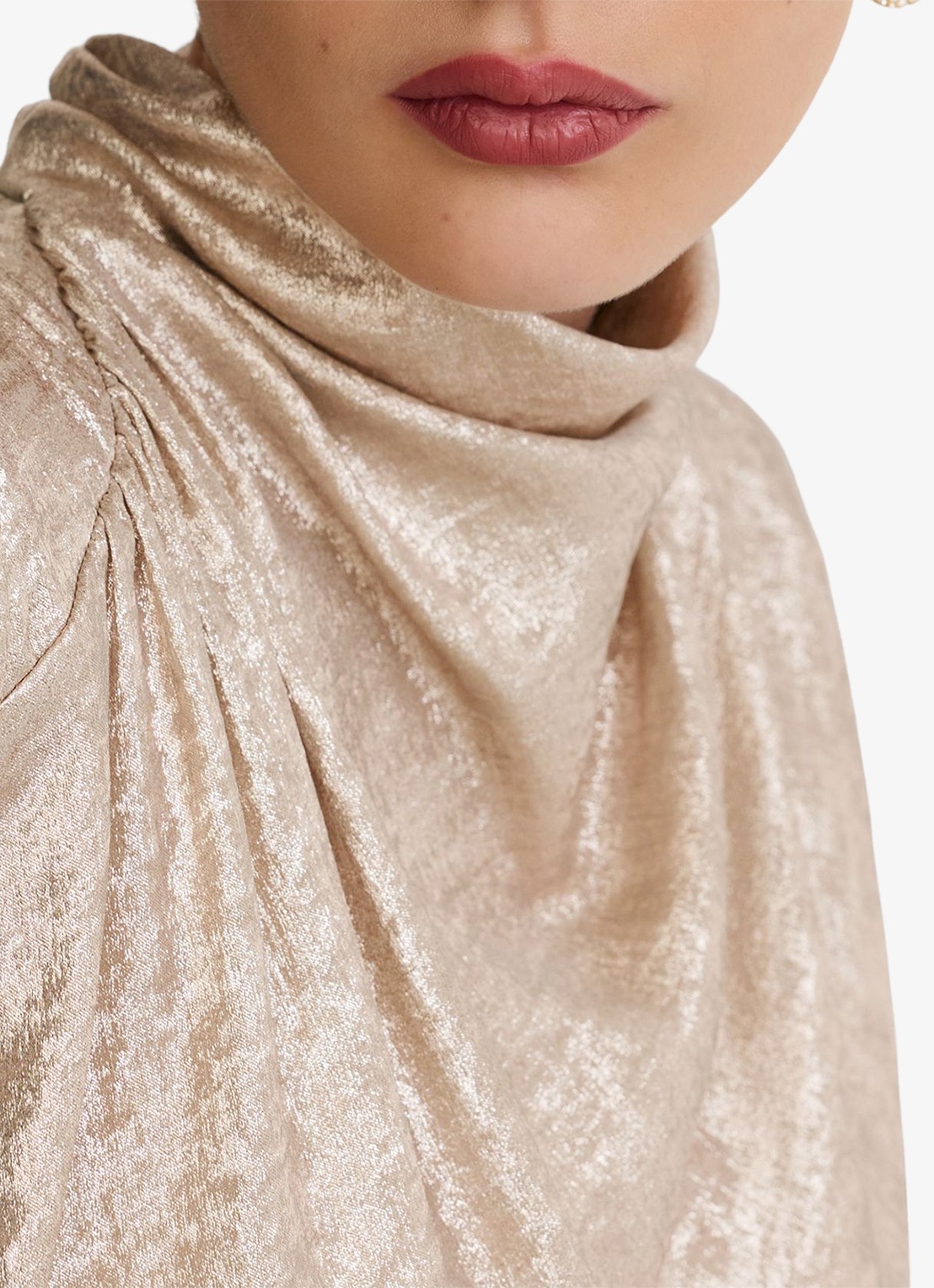 Reiss Romee mouwloze top met drapering  - detail 3 goud