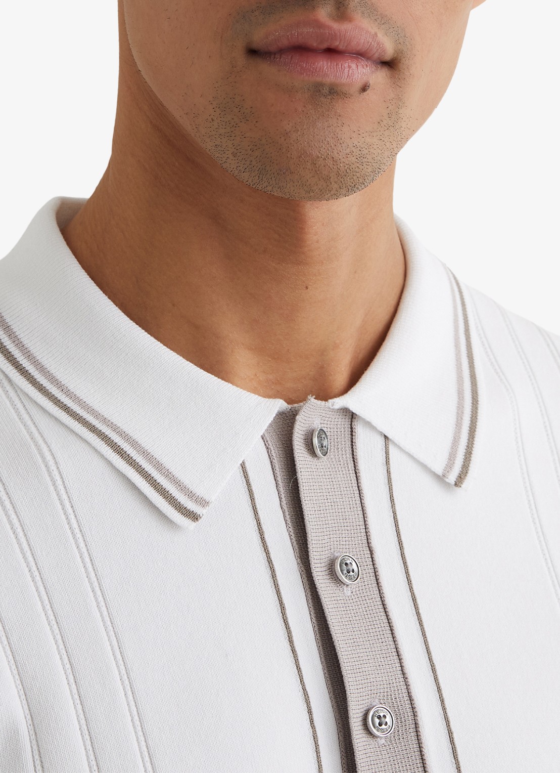 Reiss ROTHWELL Tipped Half-Button Knitted Polo Shirt - detail 4 gebroken wit