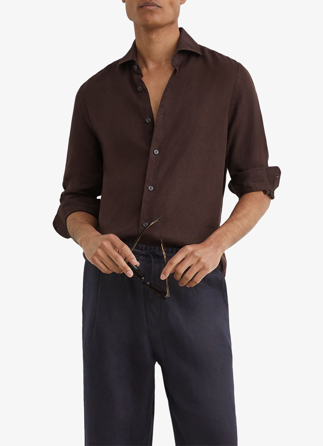 Reiss Ruban regular fit overhemd van linnen - voorkant 6 chocoladebruin