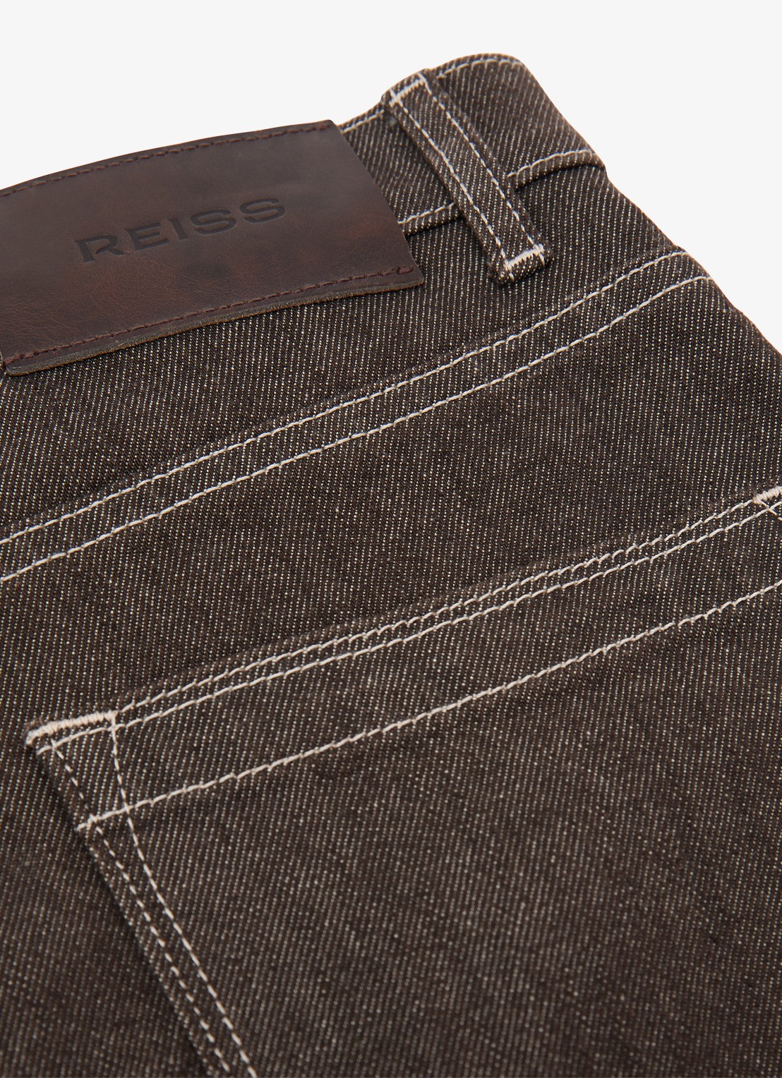 Reiss Sabel high waist tapered fit jeans met steekzakken - detail 7 bruin
