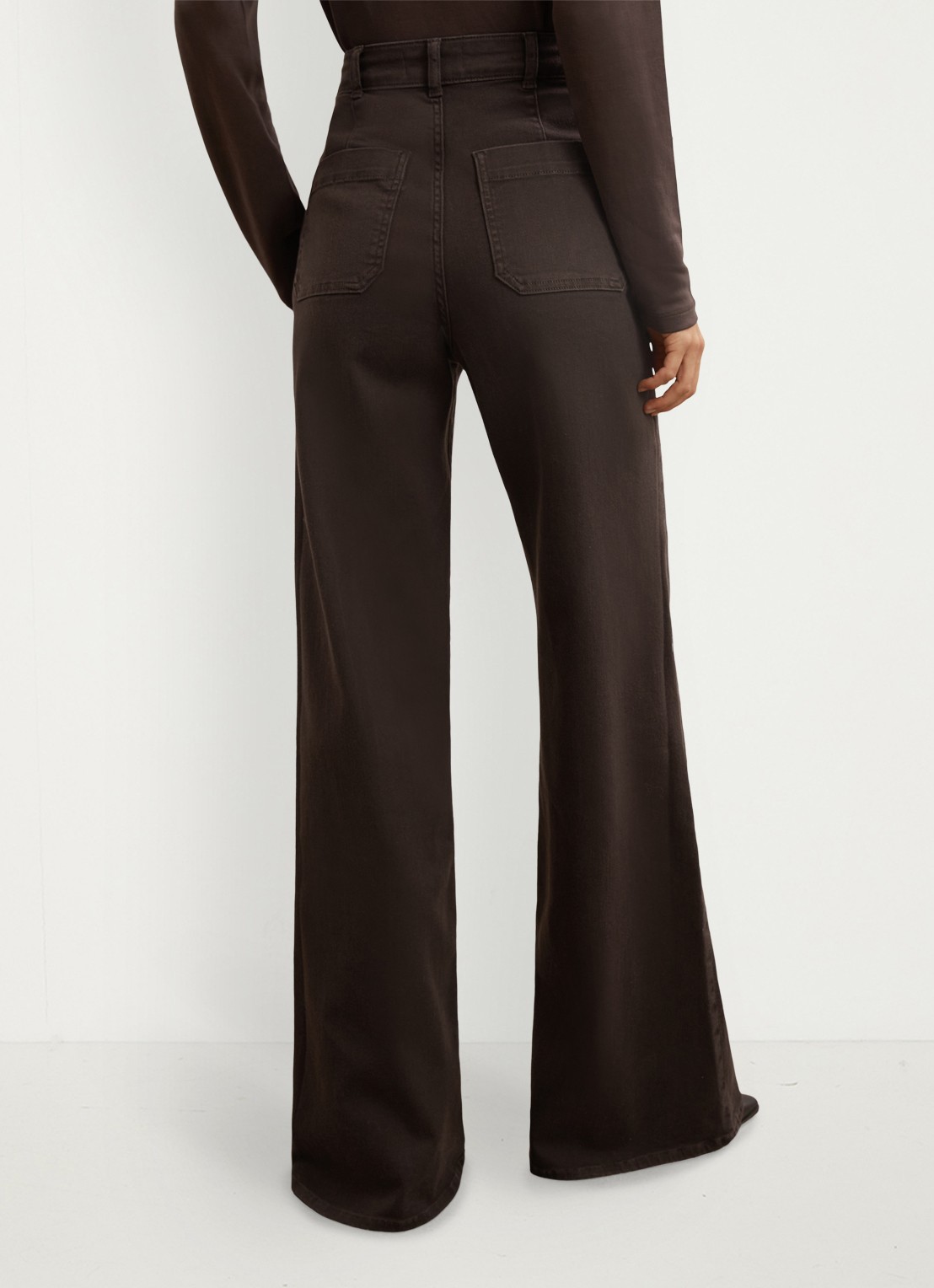 Reiss Sakura high waisted flared jeans met steekzakken - achterkant donkerbruin