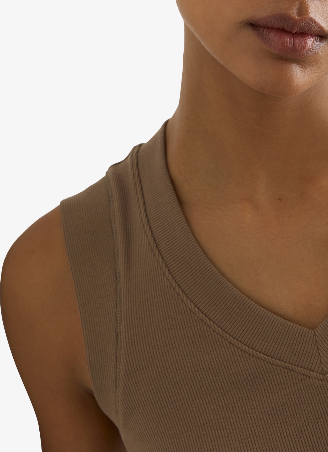 Reiss SANDY Stretch-Cotton Rib Ruched V-Neck Vest - detail 5 beige