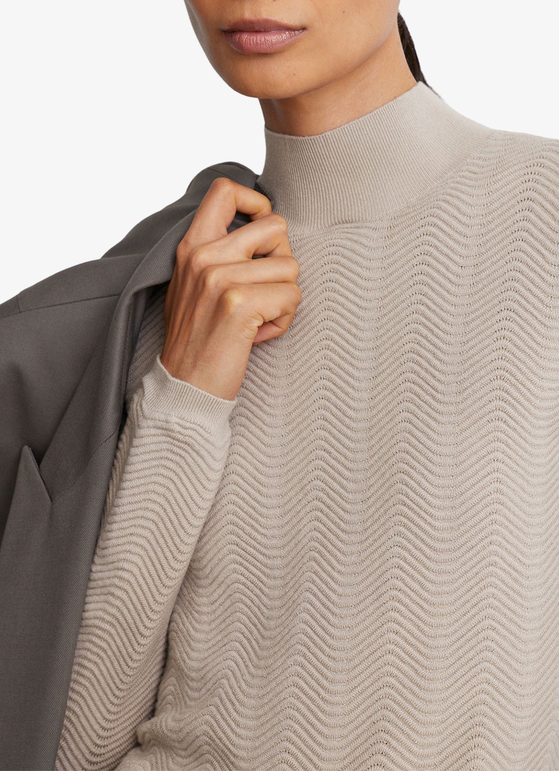 Reiss Saskia fijngebreide coltrui in wolblend met structuur - detail 2 naturel