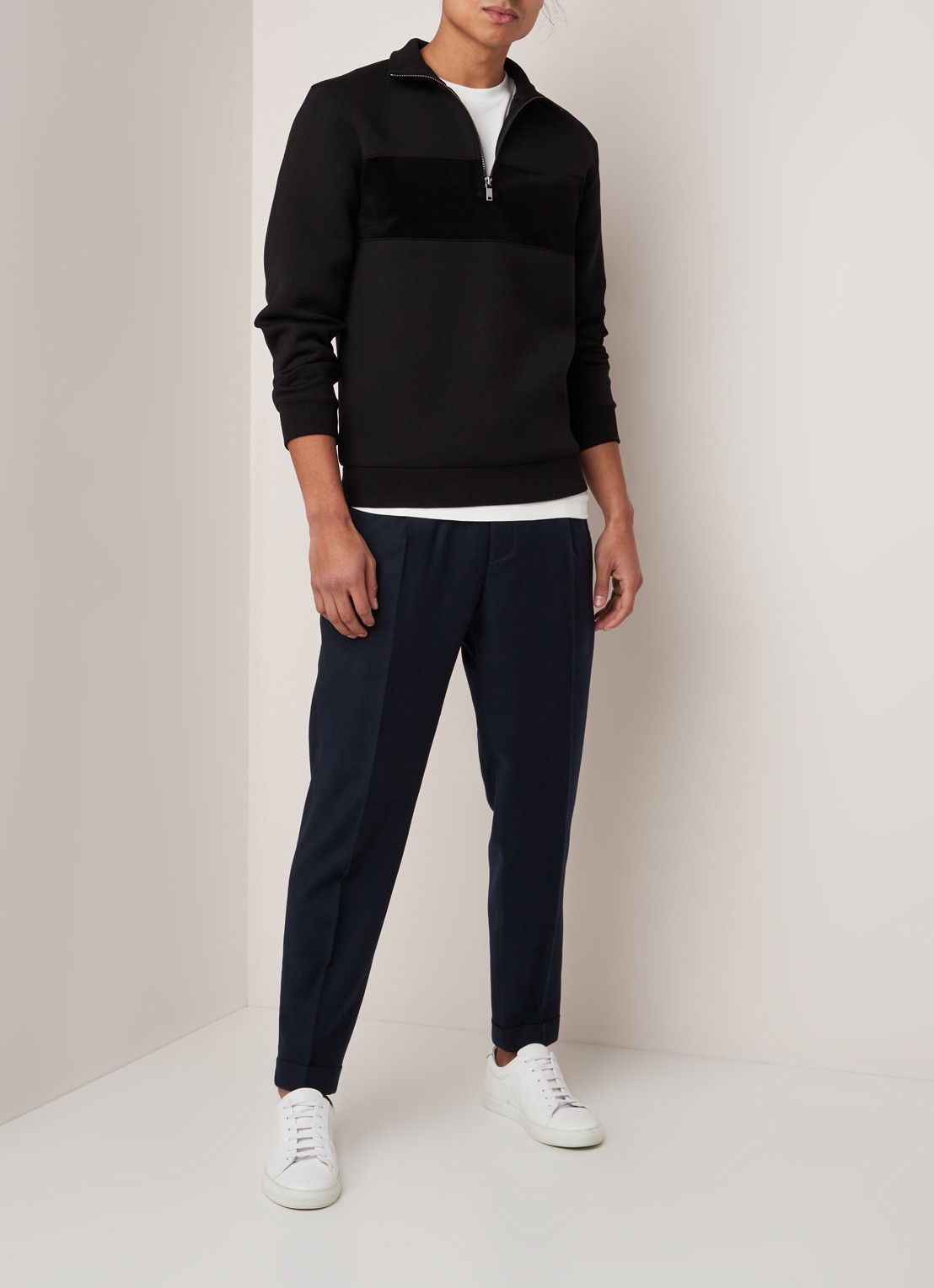 Reiss Sebastian pullover met col en halve rits - voorkant 2 zwart