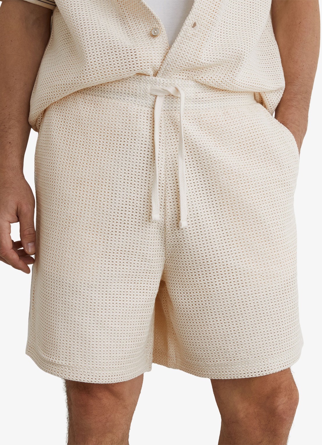 Reiss Sedaros straight fit korte broek van crochet - detail 3 creme