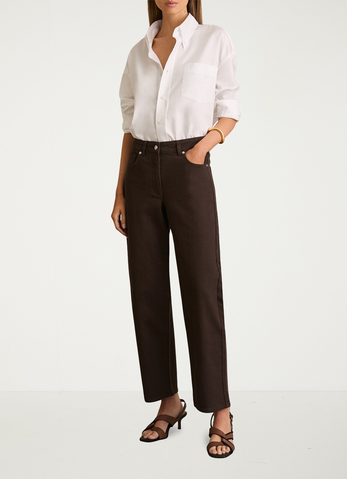 Reiss SELIN Mid-Rise Straight-Leg Jeans - voorkant 5 chocoladebruin