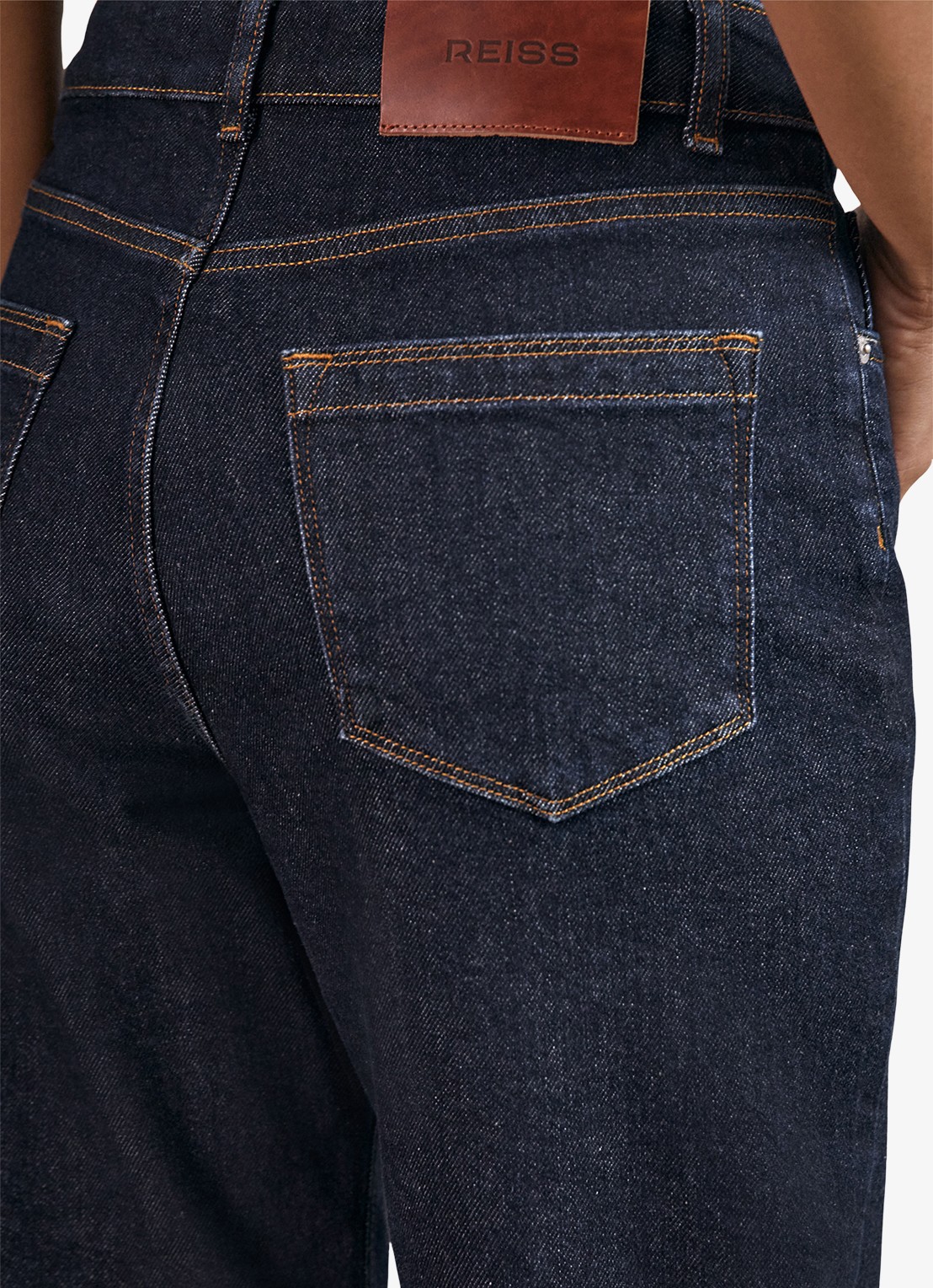 Reiss Selin mid waist straight leg jeans met steekzakken - detail 3 donkerblauw