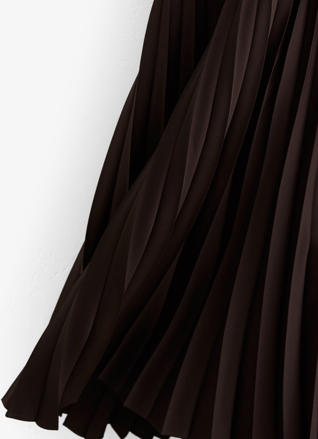 Reiss Seren midi rok met plissé - detail 5 chocoladebruin