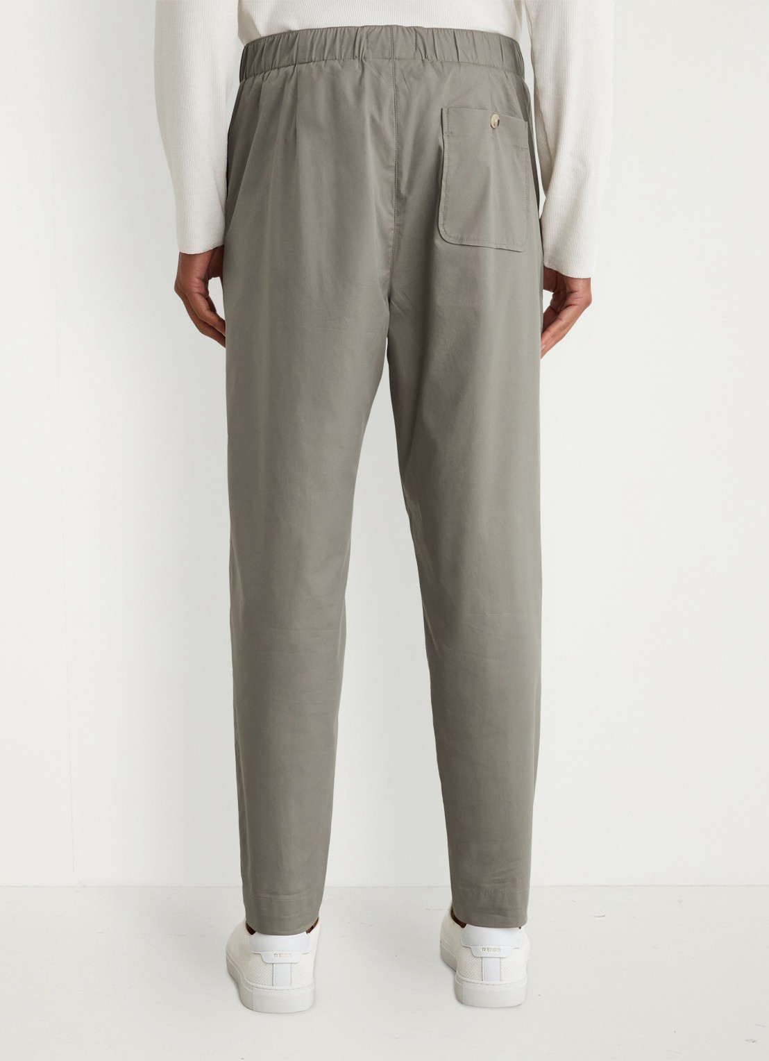Reiss SNAP Cotton-Blend Lightweight Tapered Trousers - achterkant 6 olijfgroen