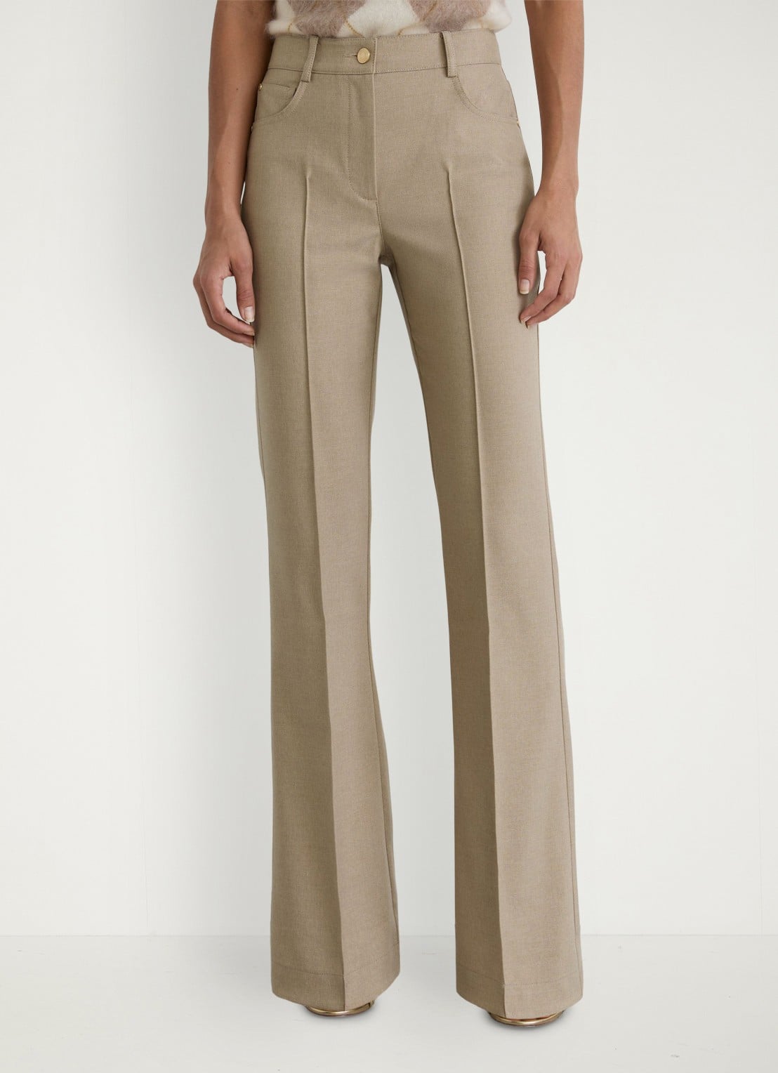 Reiss Sofia high waist flared fit pantalon met steekzakken - detail beige