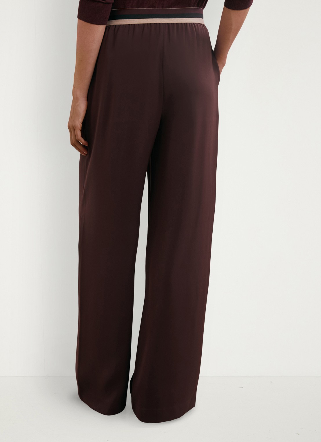 Reiss Sonnie high waist wide fit broek met steekzakken - achterkant 5 bordeauxrood