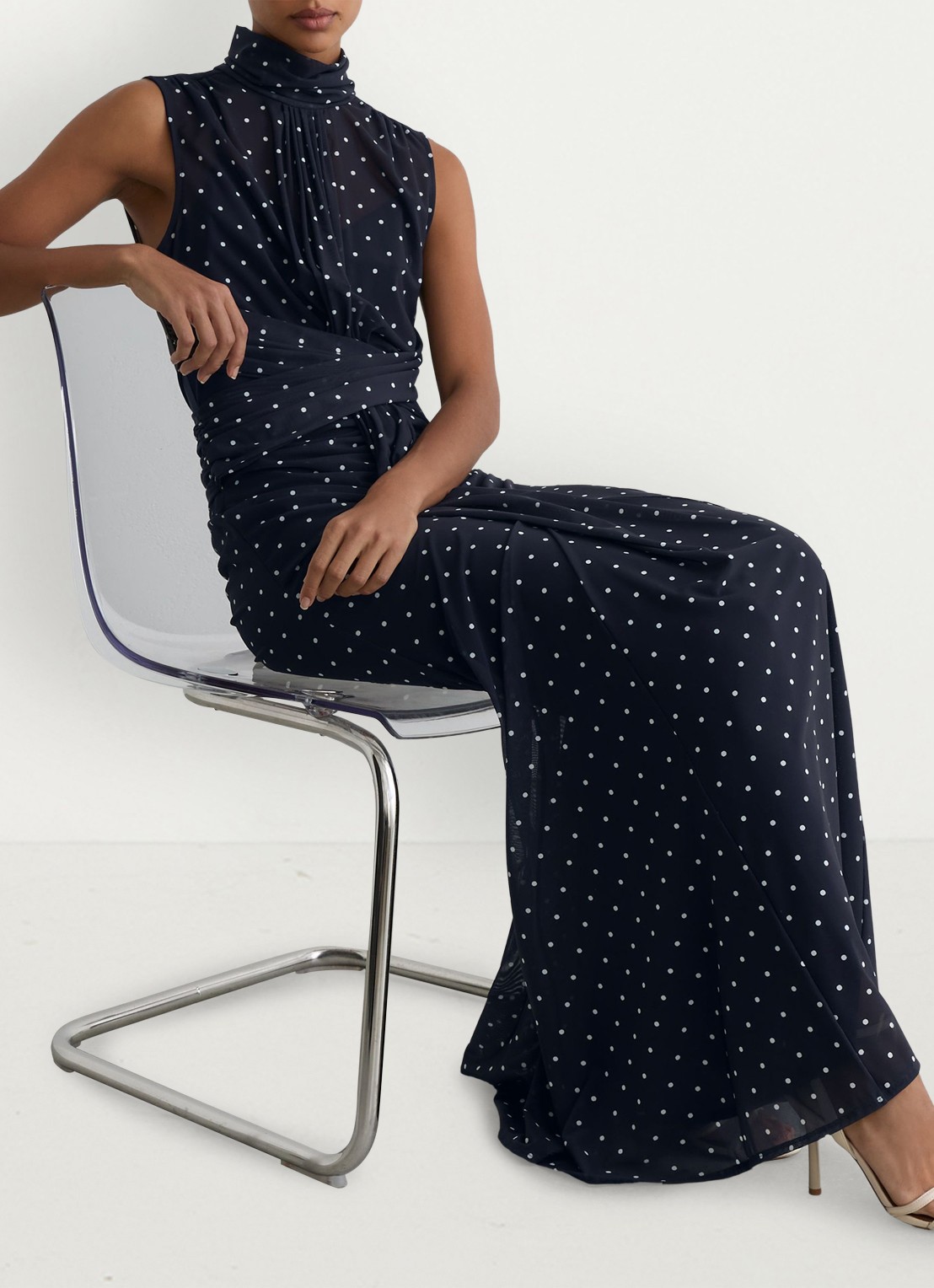 Reiss Stacey maxi jurk met stippenprint - detail 4 donkerblauw