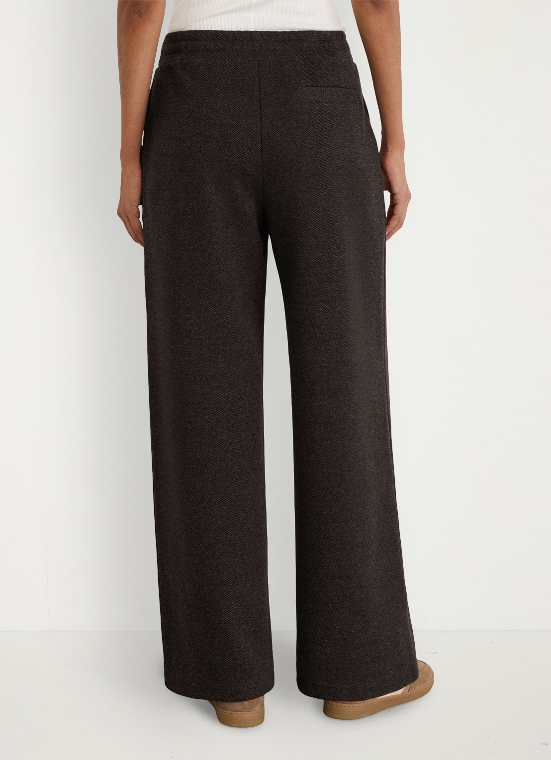 Reiss Sylvie mid waist wide leg joggingbroek  - achterkant 3 donkerbruin