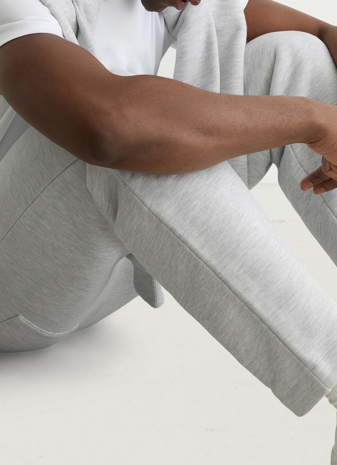 Reiss Tanner tapered fit joggingbroek met trekkoord - detail 5 grijsmele