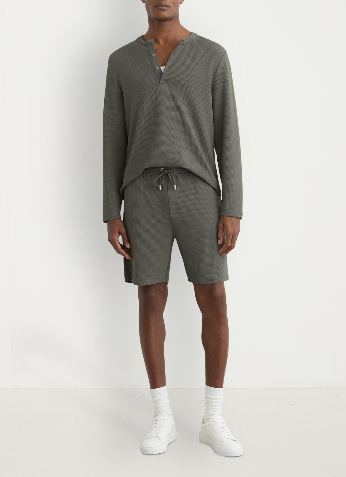Reiss Tavolla korte broek met steekzakken - voorkant 2 groen