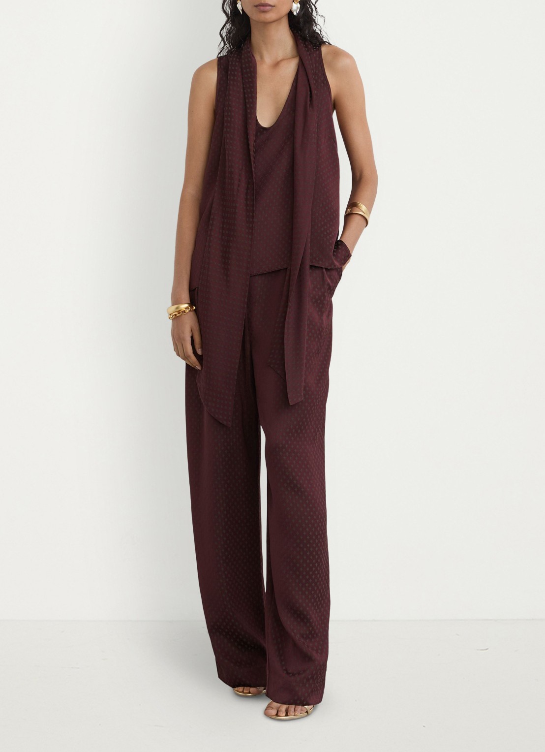 Reiss Tilly top met sjaalkraag - voorkant 2 bordeauxrood