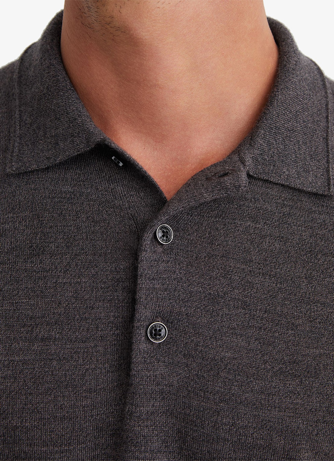 Reiss Trafford regular fit polo van merino wol - detail 4 bruin