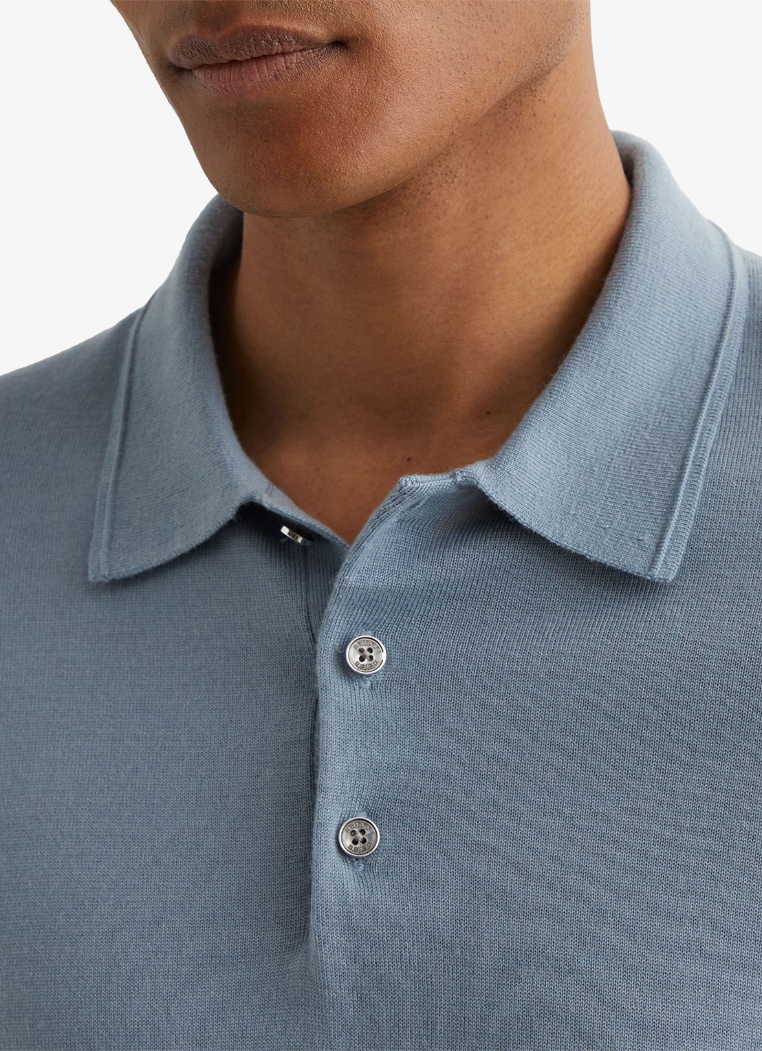 Reiss Trafford regular fit polo van merino wol - detail 3 lichtblauw