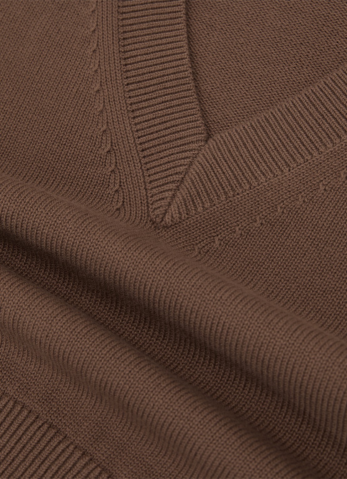 Reiss Valerie fijngebreide trui met V-hals - detail 4 hazelnootbruin