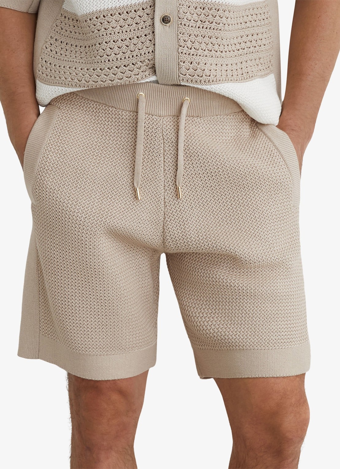 Reiss Vigo straight fit korte broek met structuur - detail 4 stone / beige