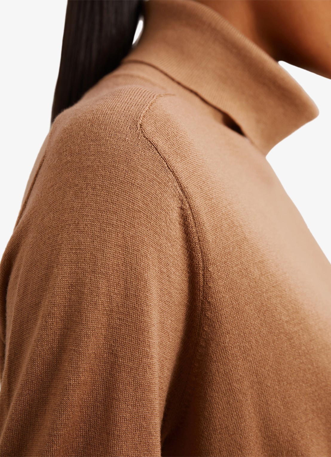 Reiss Wendy fijngebreide trui van wol met col - detail 5 camel