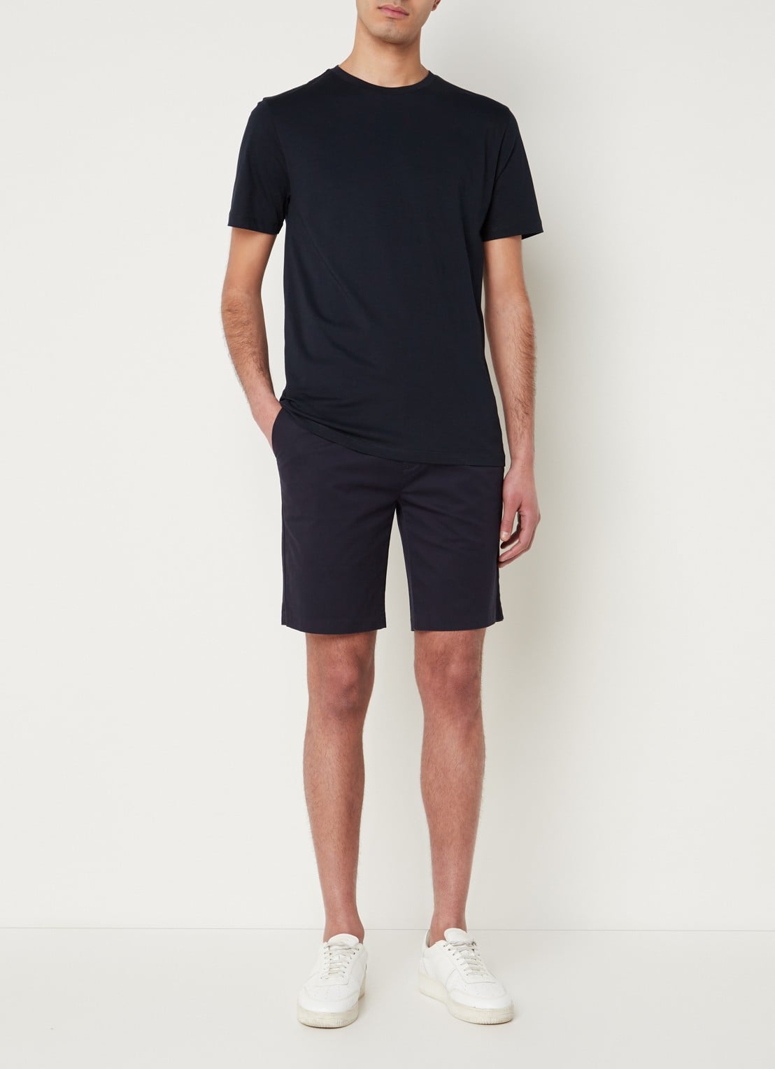 Reiss Wicket straight fit korte chino met steekzakken  - voorkant 4 donkerblauw