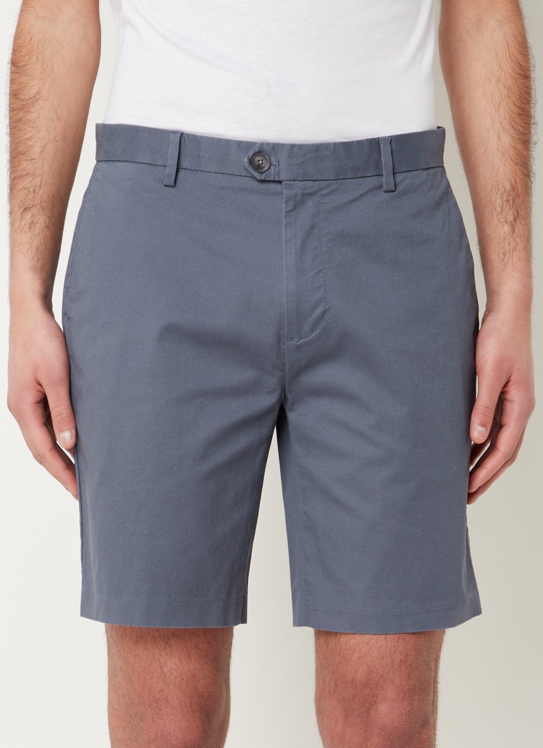 Reiss Wicket straight fit korte chino met steekzakken  - detail staalblauw