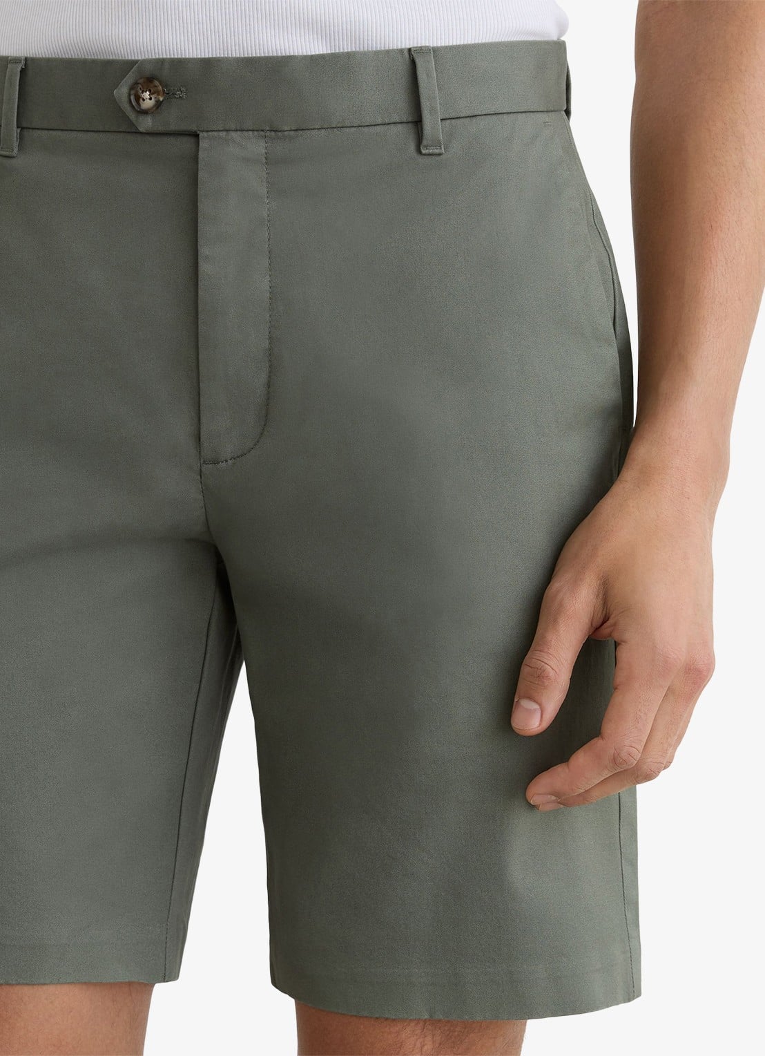 Reiss Wicket straight fit korte chino met steekzakken - detail 5 donkergroen