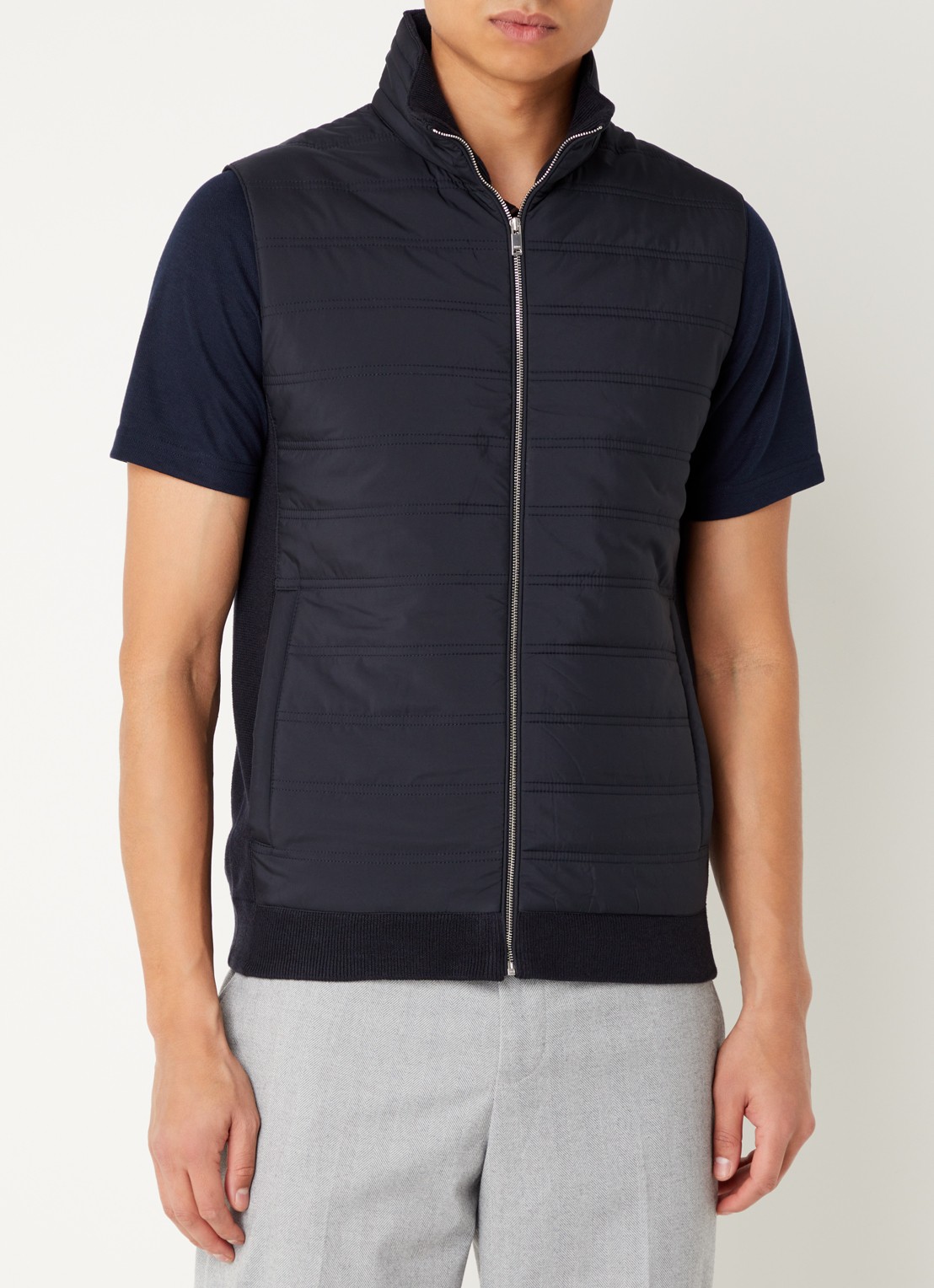 Reiss William fijngebreid gilet in wolblend met gewatteerd voorpand - detail 3 donkerblauw