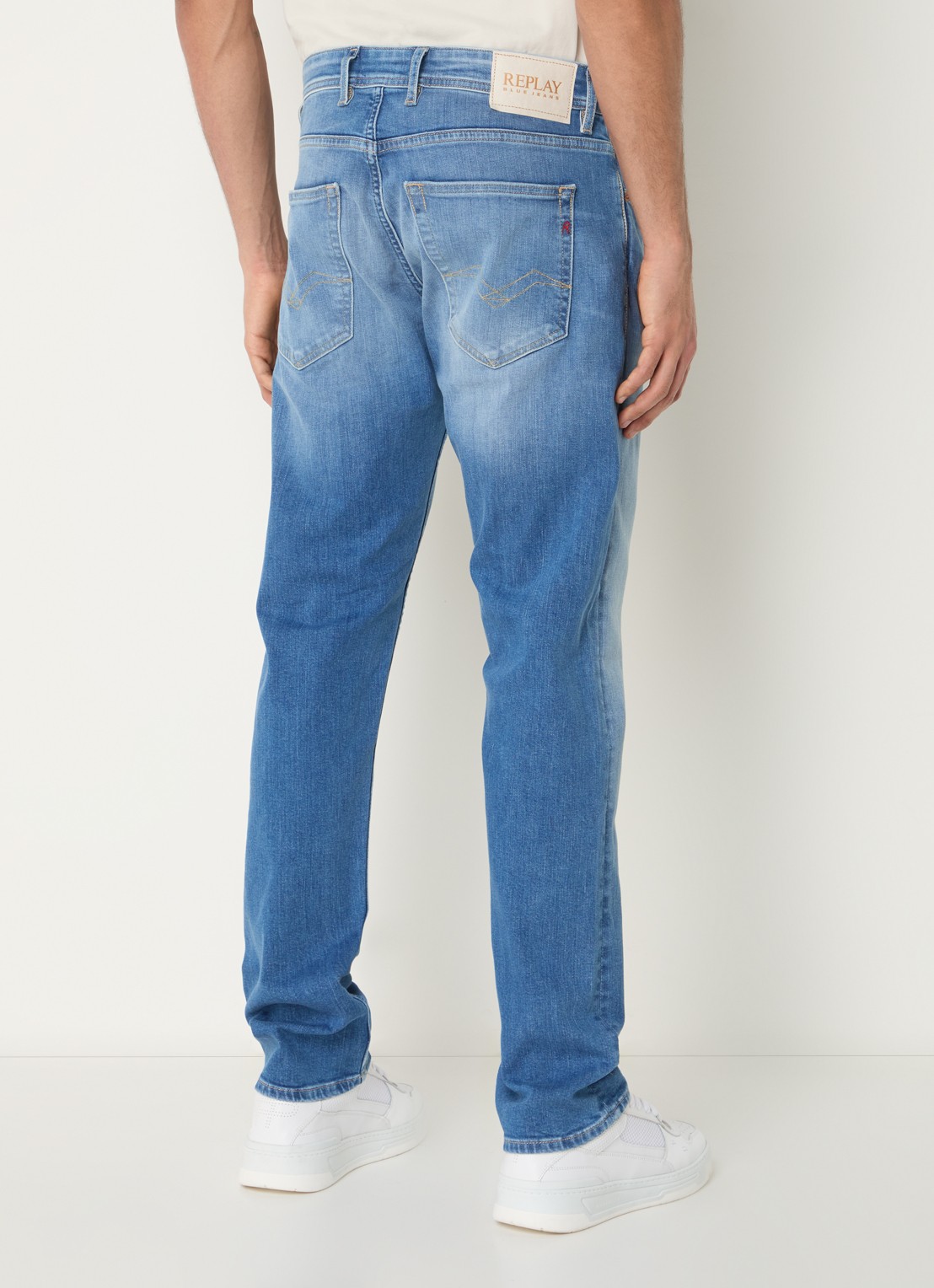 Replay 574 straight leg jeans met medium wassing - achterkant indigo
