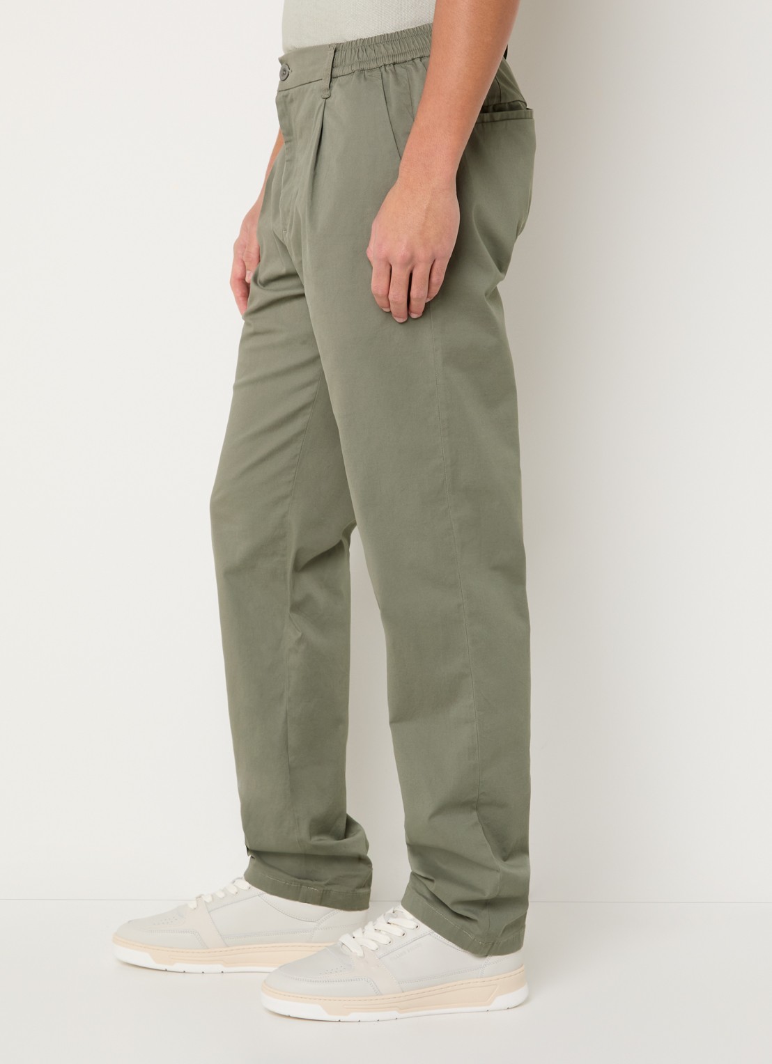 Replay Adhann tapered fit chino met steekzakken - detail 4 olijfgroen