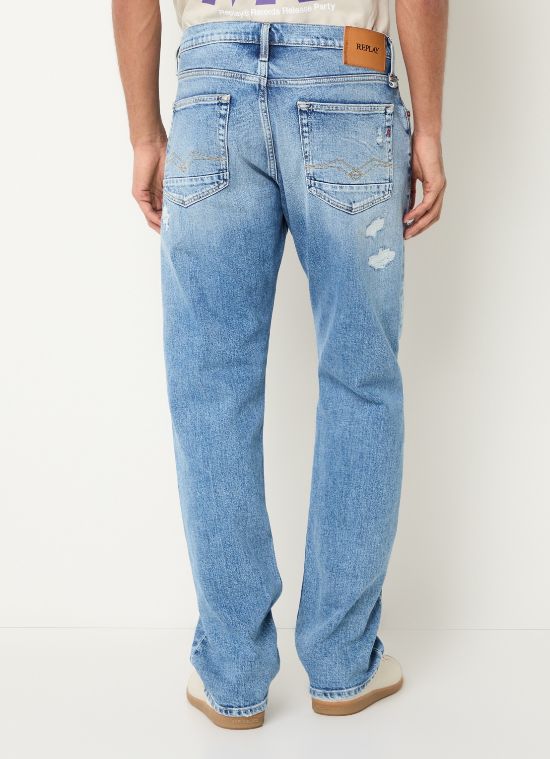 Replay Andeen straight leg jeans met lichte wassing - achterkant 5 lichtblauw