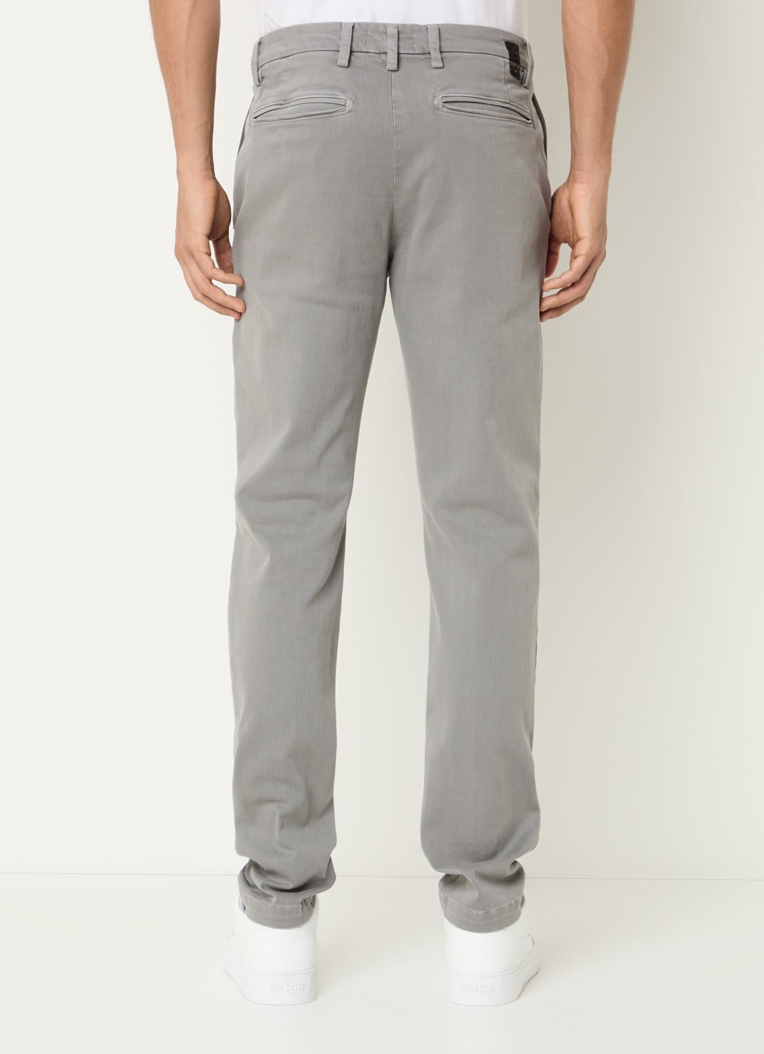 Replay Benni slim fit broek met steekzakken - achterkant 5 lichtgrijs