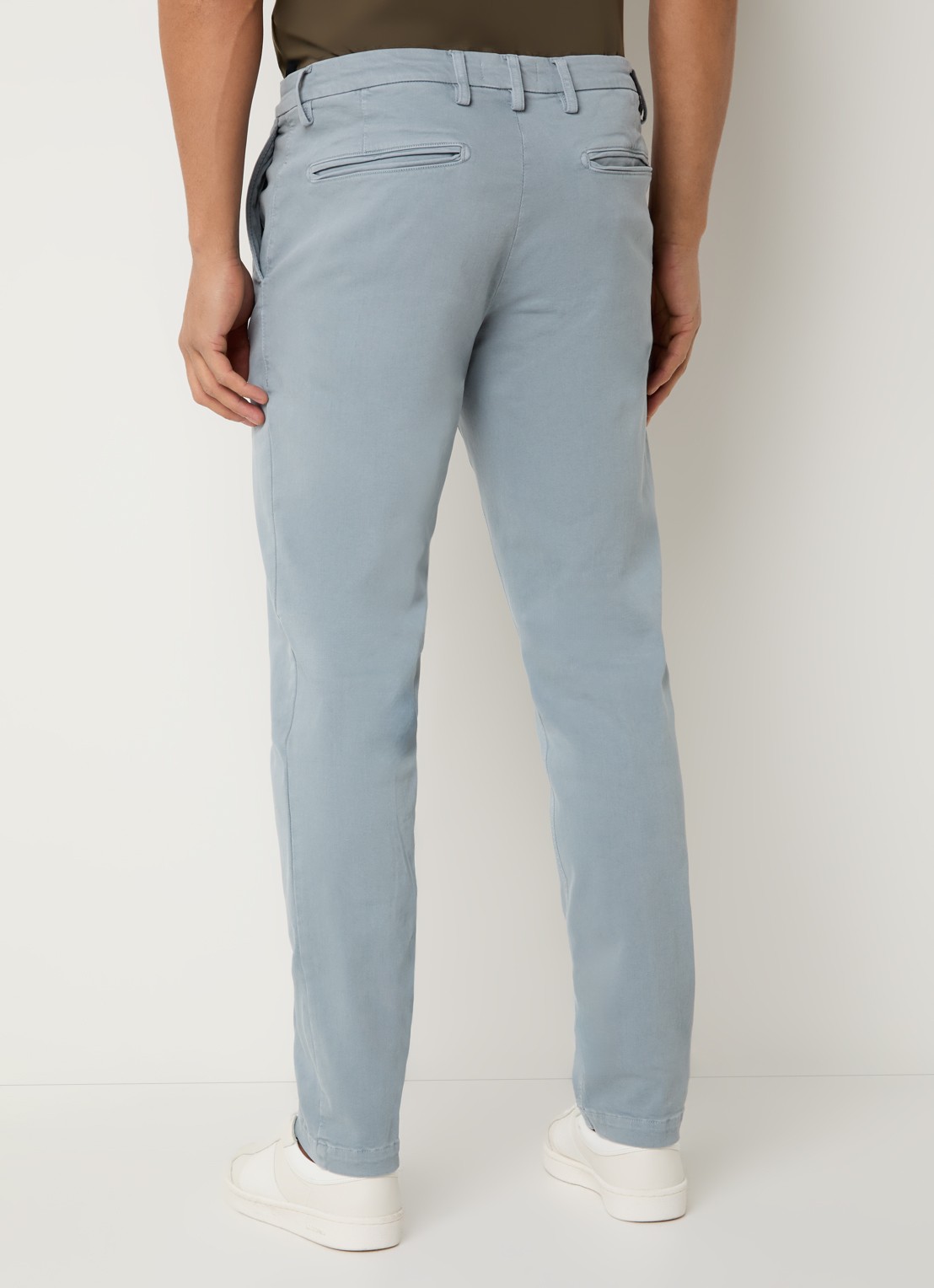 Replay Benni slim fit broek met steekzakken - achterkant lichtblauw
