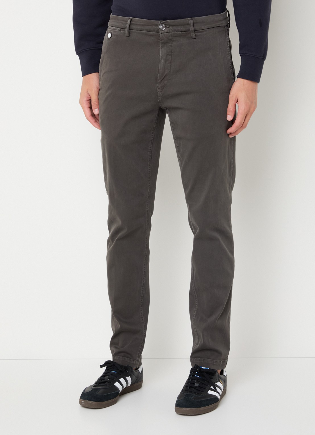 Replay Benni straight fit chino met steekzakken - detail 2 donkergrijs
