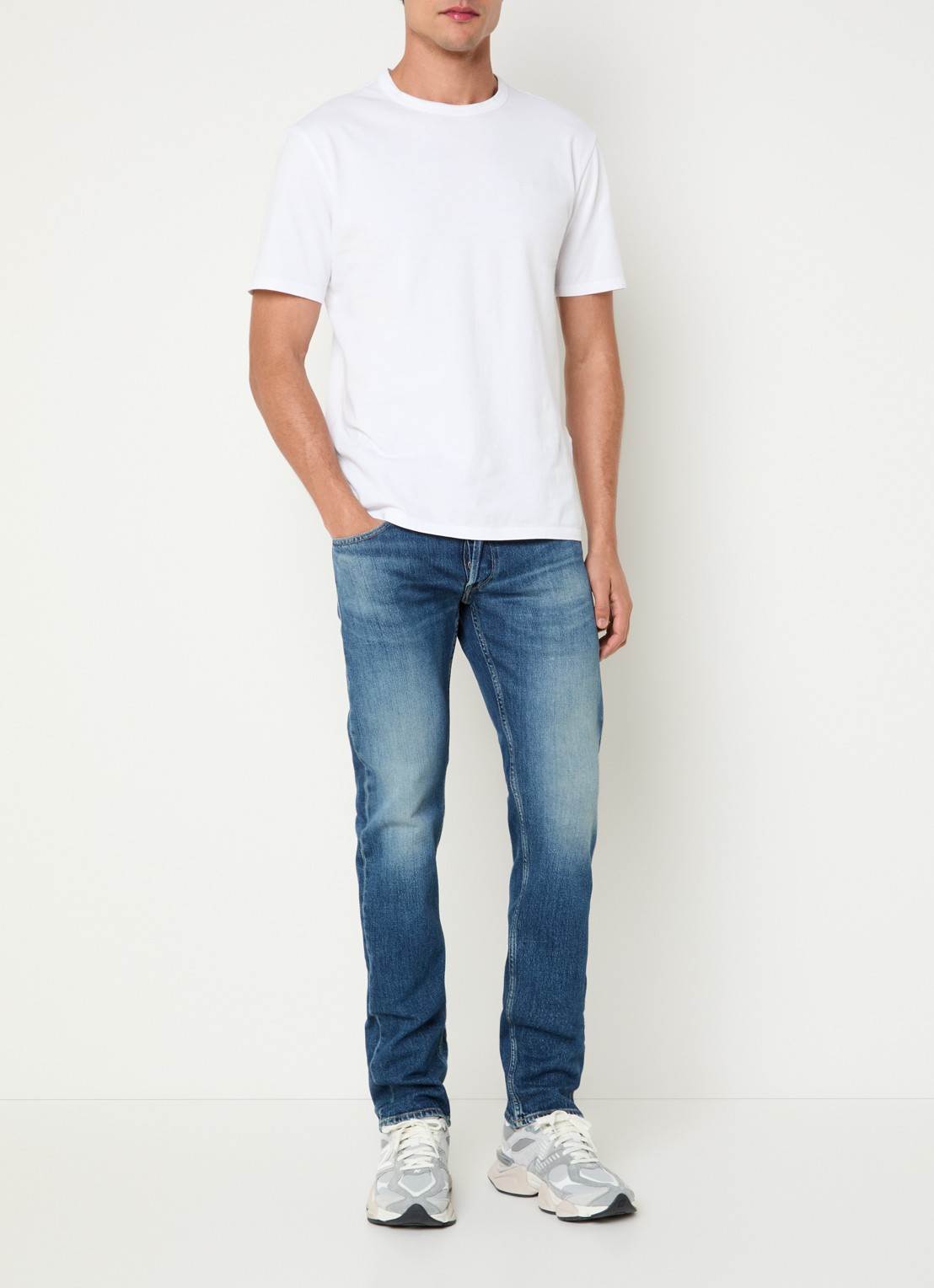 Replay Grover slim fit jeans met medium wassing - voorkant 3 indigo