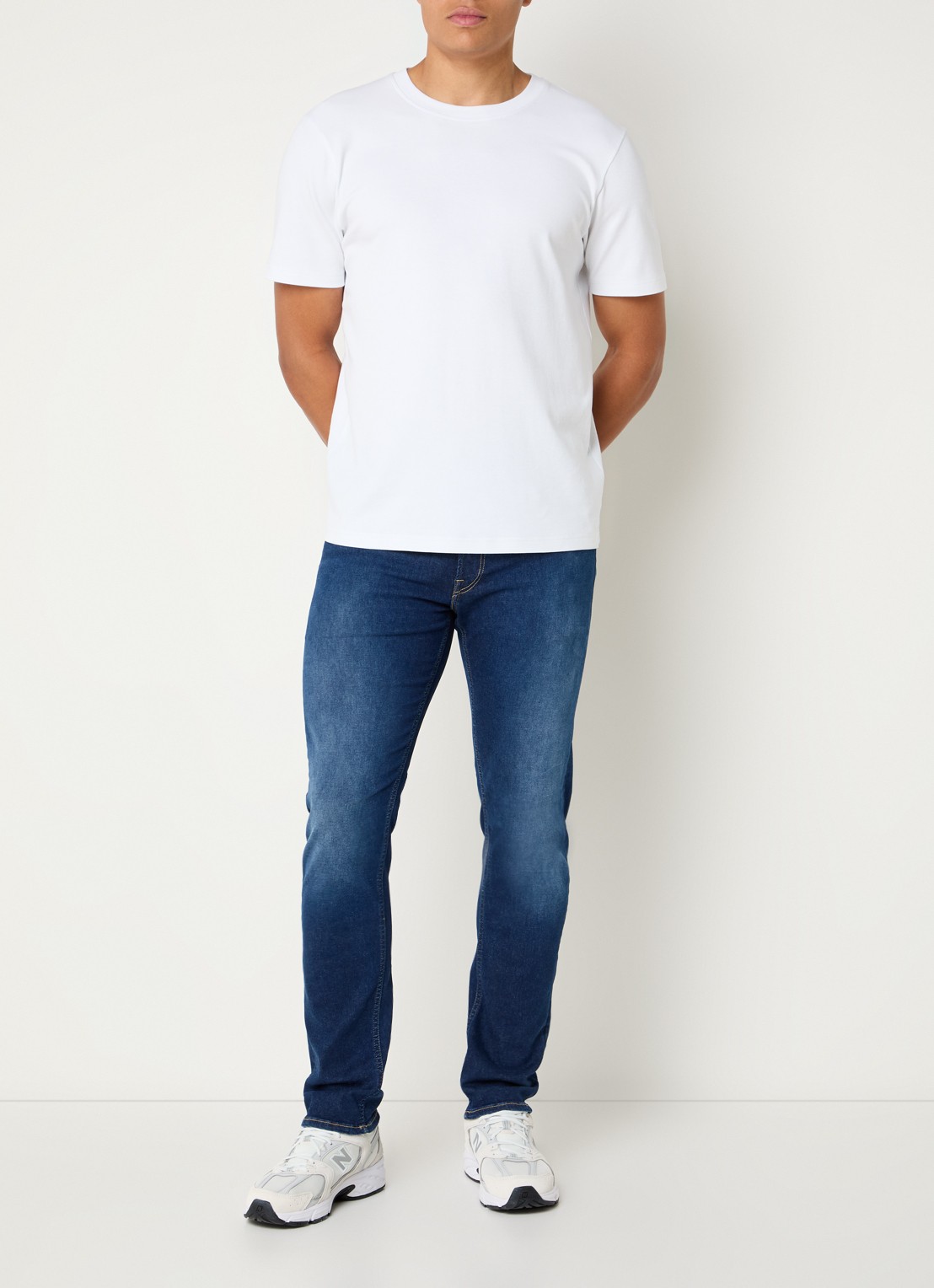 Replay Grover straight leg jeans met steekzakken - voorkant 4 donkerblauw