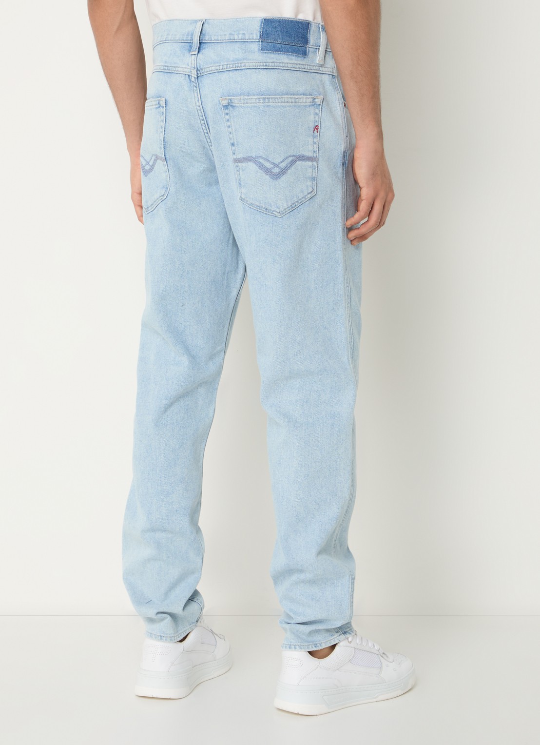 Replay Sandot straight leg jeans met lichte wassing - achterkant 5 lichtblauw